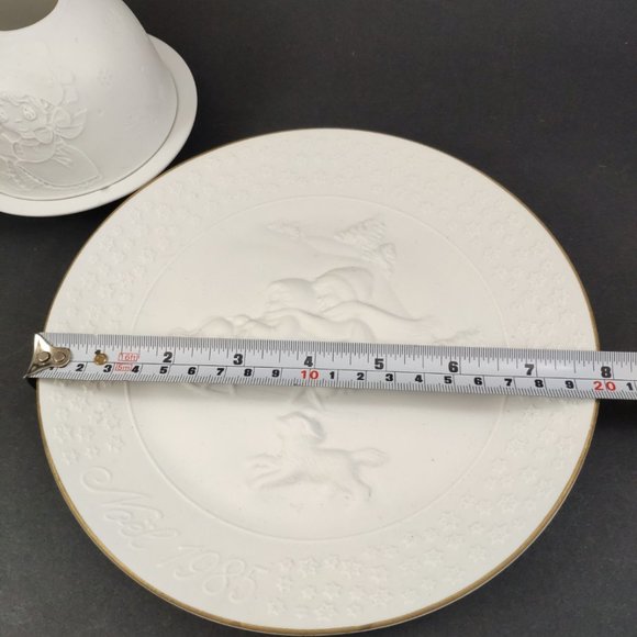 Set of Bisque Porcelain Snowy Christmas Children Decorations - Picture 8 of 8